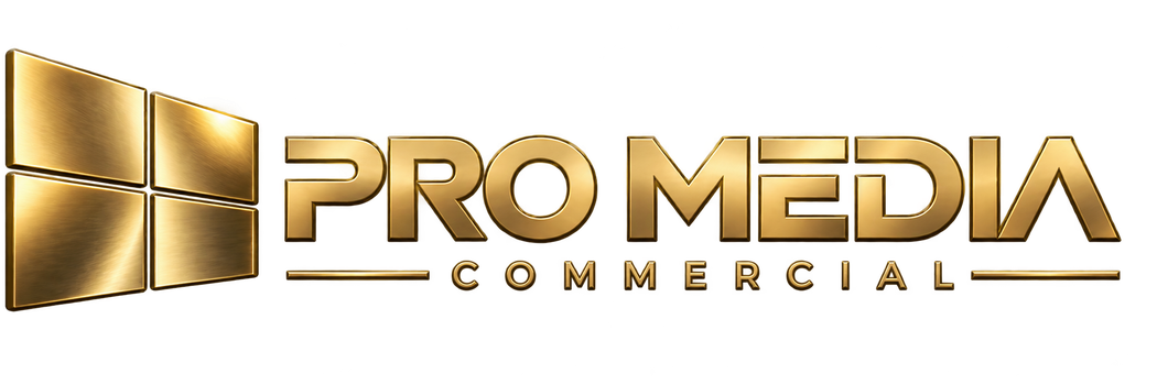 Logo Pro Media Commercial à quatre panneaux, en laiton